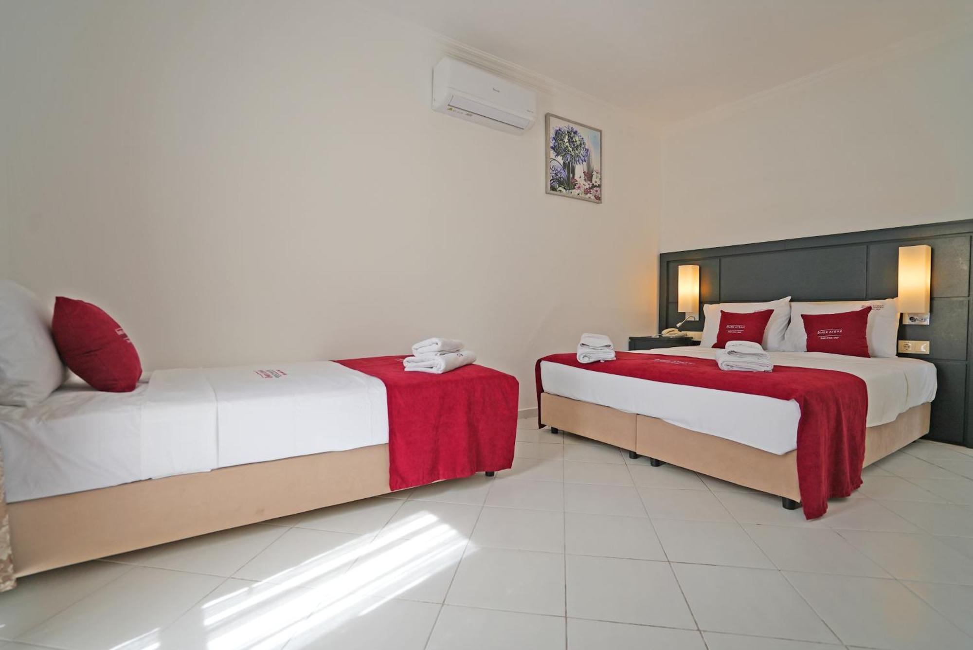 Oemer Aybak Beach Hotel Bodrum Exterior photo